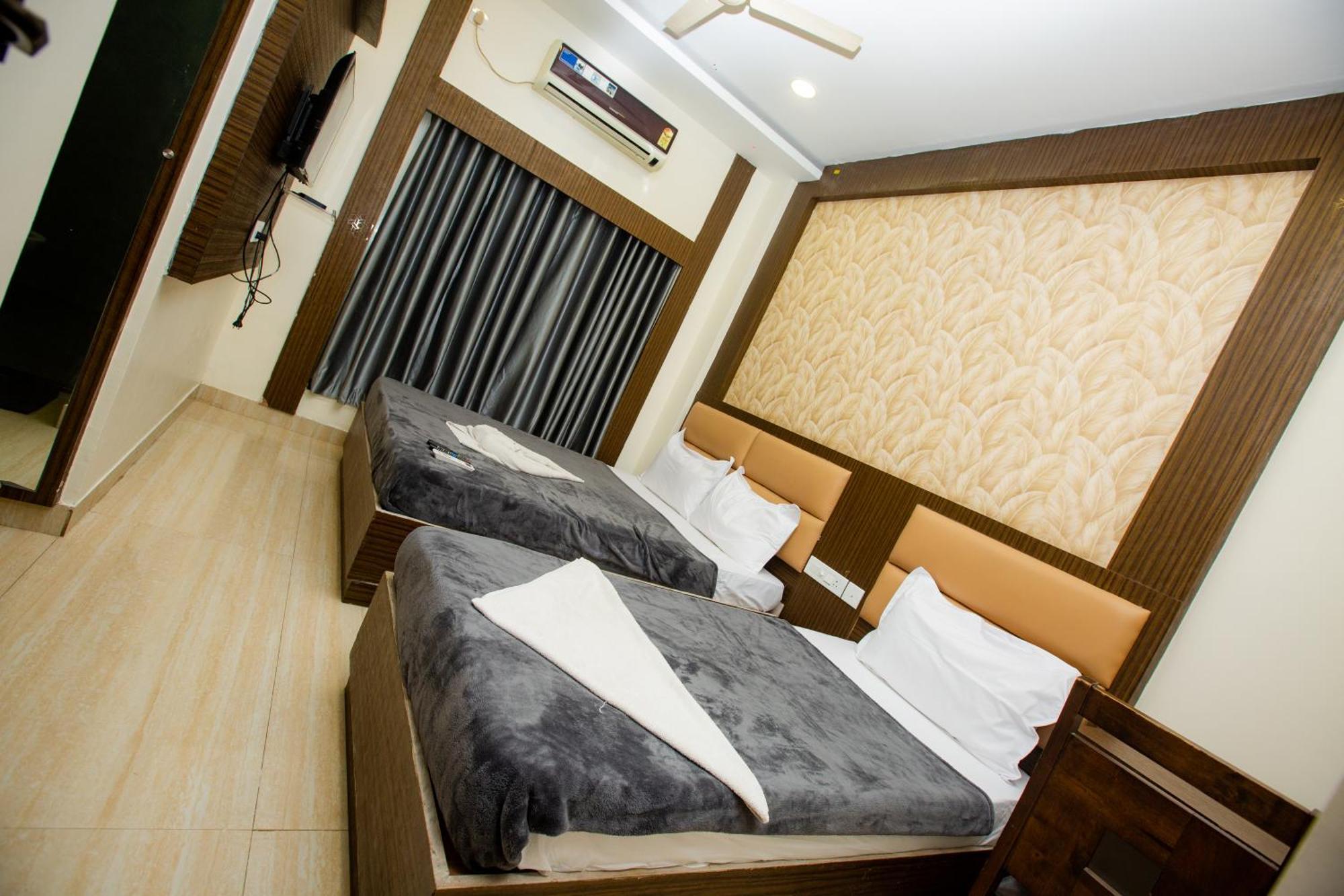 The Park Avenue Hotel - Business Class Hotel Near Central Railway Station Chennai Periyamet Exteriör bild
