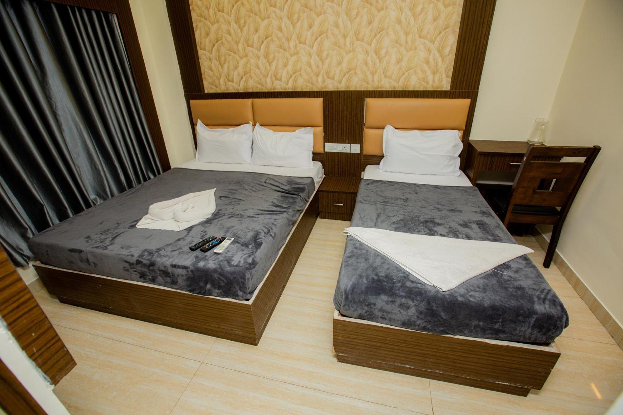 The Park Avenue Hotel - Business Class Hotel Near Central Railway Station Chennai Periyamet Exteriör bild