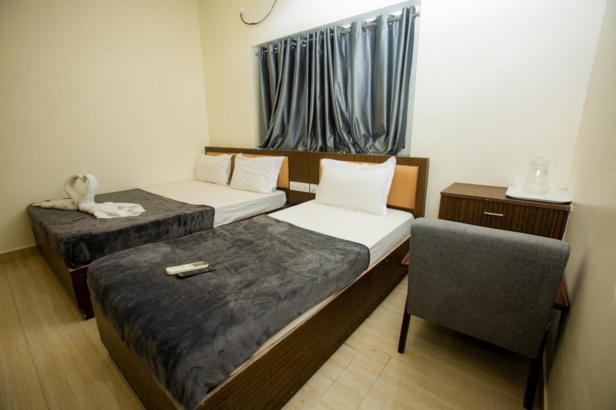 The Park Avenue Hotel - Business Class Hotel Near Central Railway Station Chennai Periyamet Exteriör bild