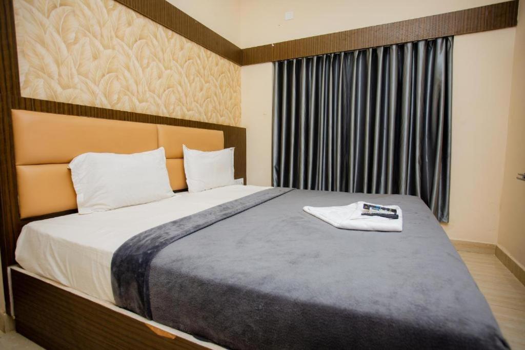 The Park Avenue Hotel - Business Class Hotel Near Central Railway Station Chennai Periyamet Exteriör bild