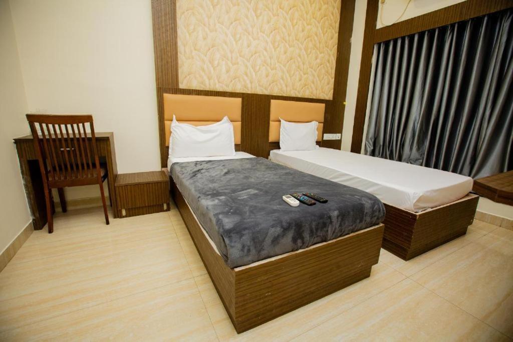 The Park Avenue Hotel - Business Class Hotel Near Central Railway Station Chennai Periyamet Exteriör bild